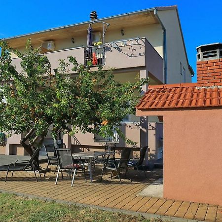Holiday House Andrija 比比涅 外观 照片