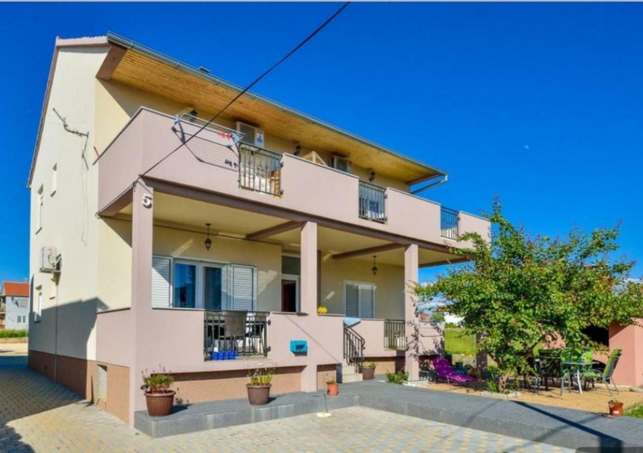 Holiday House Andrija 比比涅 外观 照片