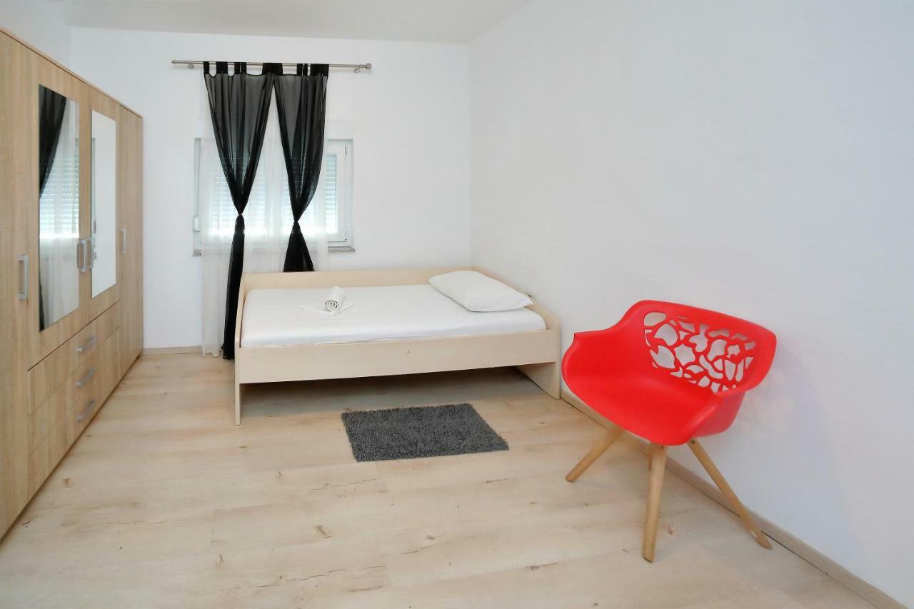 Holiday House Andrija 比比涅 外观 照片