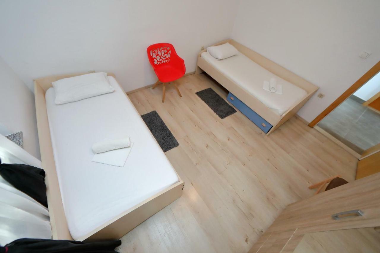 Holiday House Andrija 比比涅 外观 照片