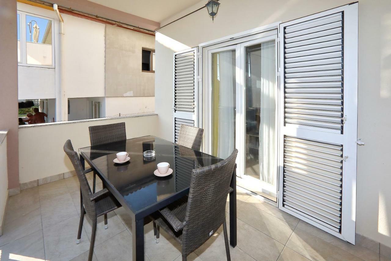 Holiday House Andrija 比比涅 外观 照片