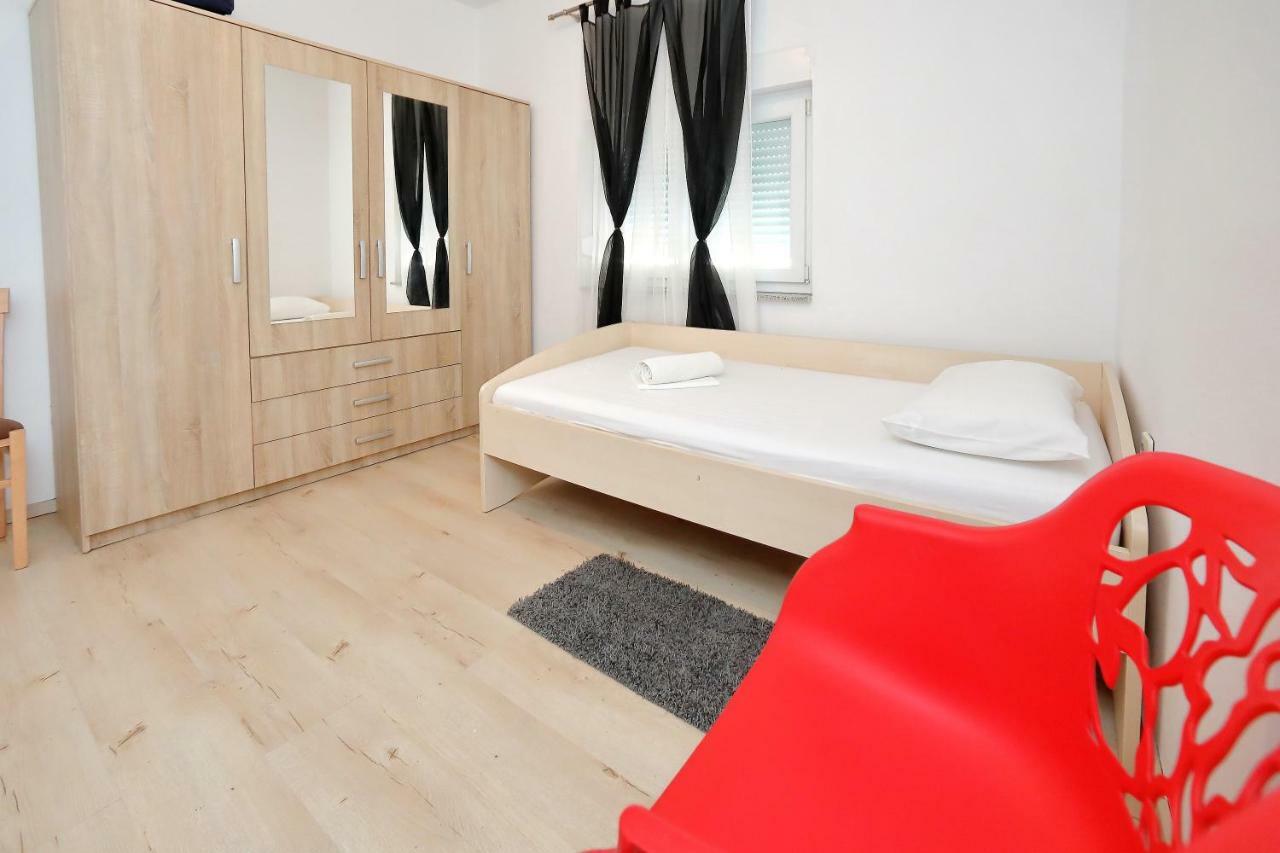 Holiday House Andrija 比比涅 外观 照片